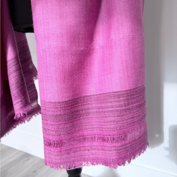 Handmade Yak Wool Purple Scarf - Picture 3 of 5